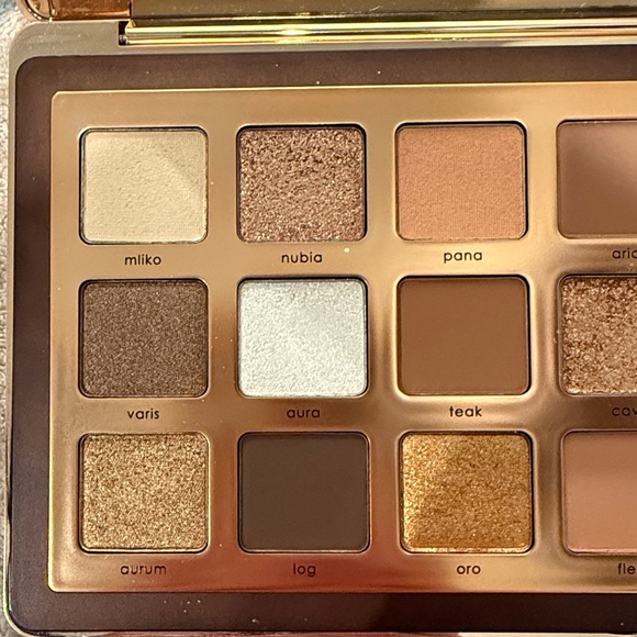 Natasha Denona Golden eyeshadow palette - Picture 2 of 6
